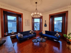 Luxury 2 bedroom city centre apartment with panoramic views and high ceilings